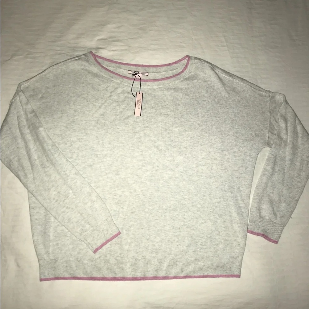 Nwt vs sleep sweater